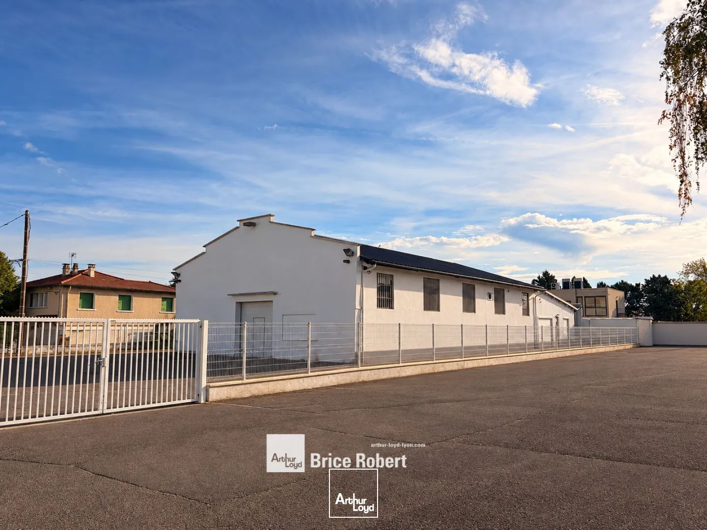 Locaux d'activité & Entrepôts - Location - VAULX EN VELIN - 69120 - 160-160 - 7950834