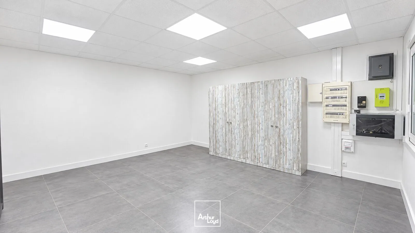 Locaux d'activité & Entrepôts - Location - COLOMBES - 92700 - 496-496 - 7951571