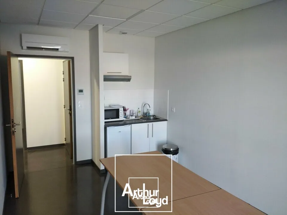 Bureaux - Location - SAINT PANTALEON DE LARCHE - 19600 - 21.5-21.5 - 7951975