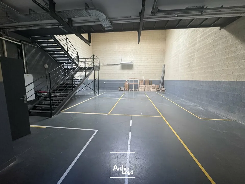 Locaux d'activité & Entrepôts - Location - LA VILLE AUX DAMES - 37700 - 206-206 - 7952058