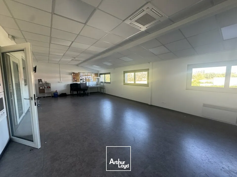 Locaux d'activité & Entrepôts - Location - LA VILLE AUX DAMES - 37700 - 206-206 - 7952059