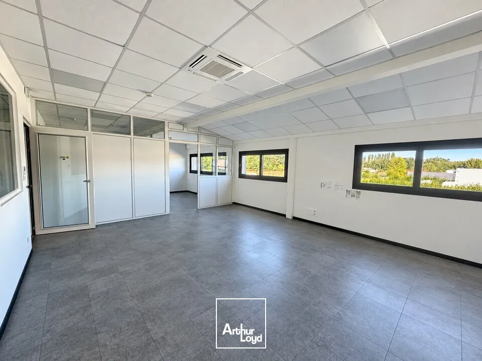 Locaux d'activité & Entrepôts - Vente - LA VILLE AUX DAMES - 37700 - 206-206 - 7952080