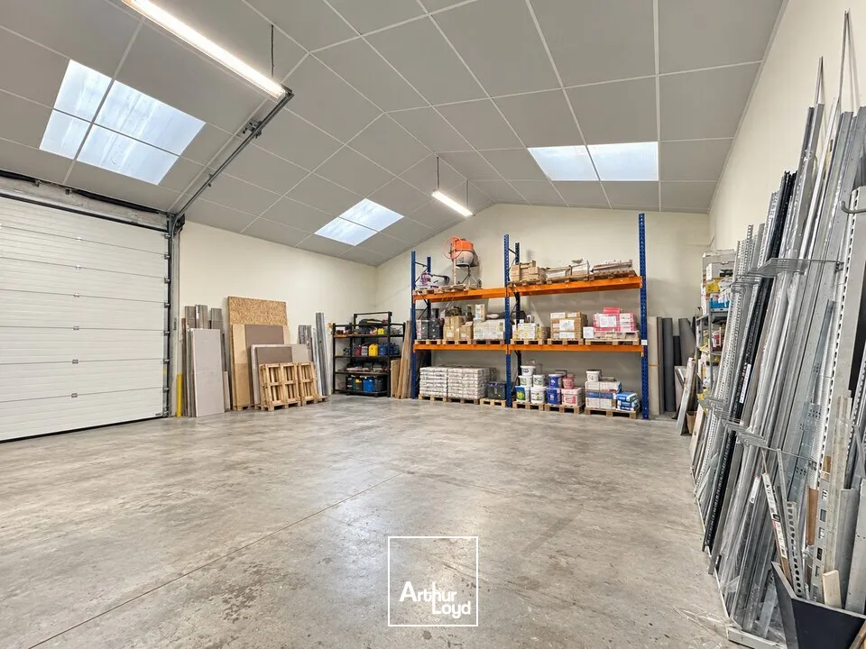 Locaux d'activité & Entrepôts - Vente - VÉRETZ - 37270 - 250-250 - 7952074