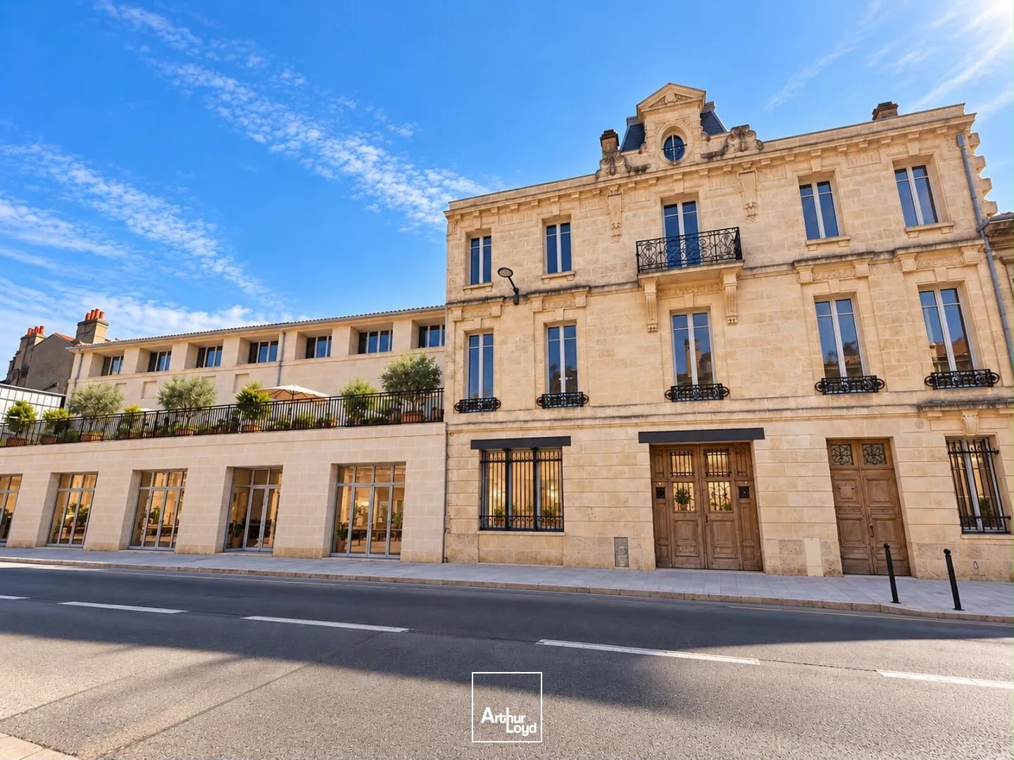 Locaux commerciaux - Location - BORDEAUX - 33000 - 145.1-310.85 - 7952356