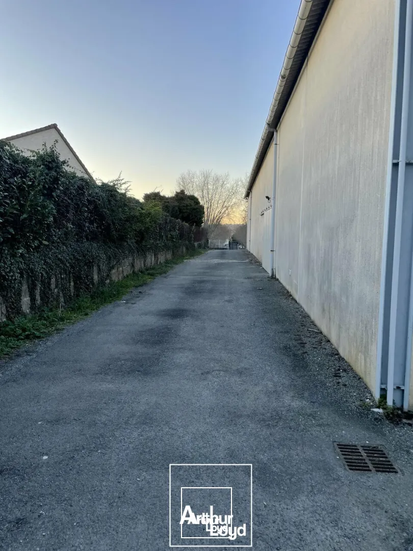 Locaux d'activité & Entrepôts - Location - BRIVE LA GAILLARDE - 19100 - 320-320 - 7952917