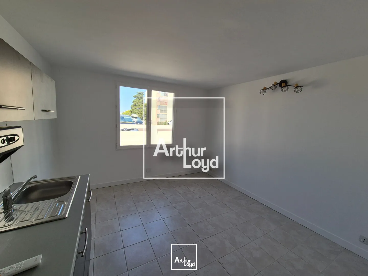 Locaux commerciaux - Location - LE GRAU DU ROI - 30240 - 40-40 - 7953088