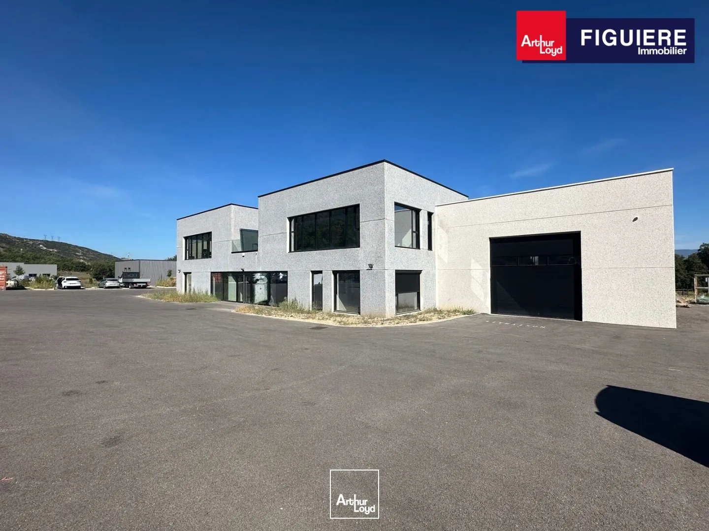 Locaux d'activité & Entrepôts - Location - SAINT ESTEVE JANSON - 13610 - 1550-1550 - 7953112