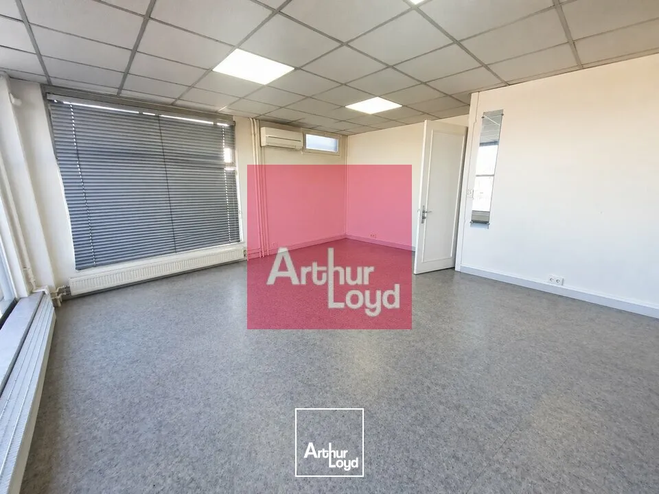 Locaux d'activité & Entrepôts - Vente - CLERMONT-FERRAND - 63000 - 937-937 - 7953907