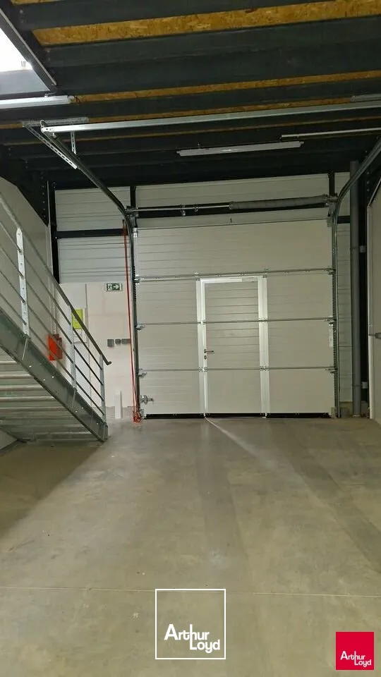 Locaux d'activité & Entrepôts - Location - LA CHAPELLE-SAINT-AUBIN - 72650 - 1035-1035 - 7953983