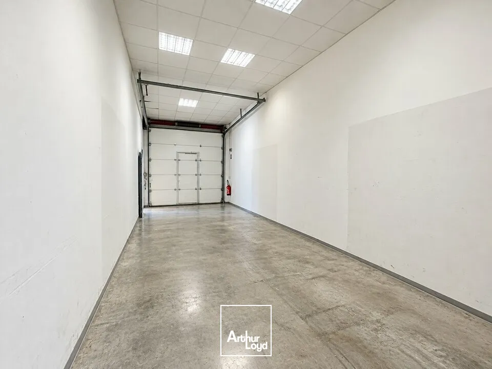 Locaux d'activité & Entrepôts - Location - CHAMBRAY LES TOURS - 37170 - 388-388 - 7954008