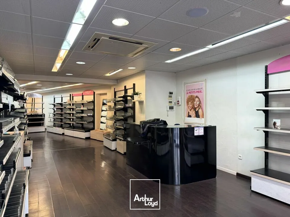 Locaux commerciaux - Location - TOURS - 37000 - 77-77 - 7954010