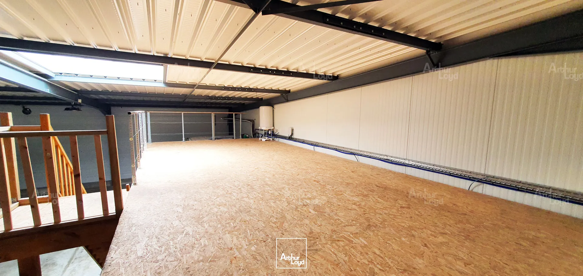 Locaux d'activité & Entrepôts - Location - LONGVIC - 21600 - 172-172 - 7955968