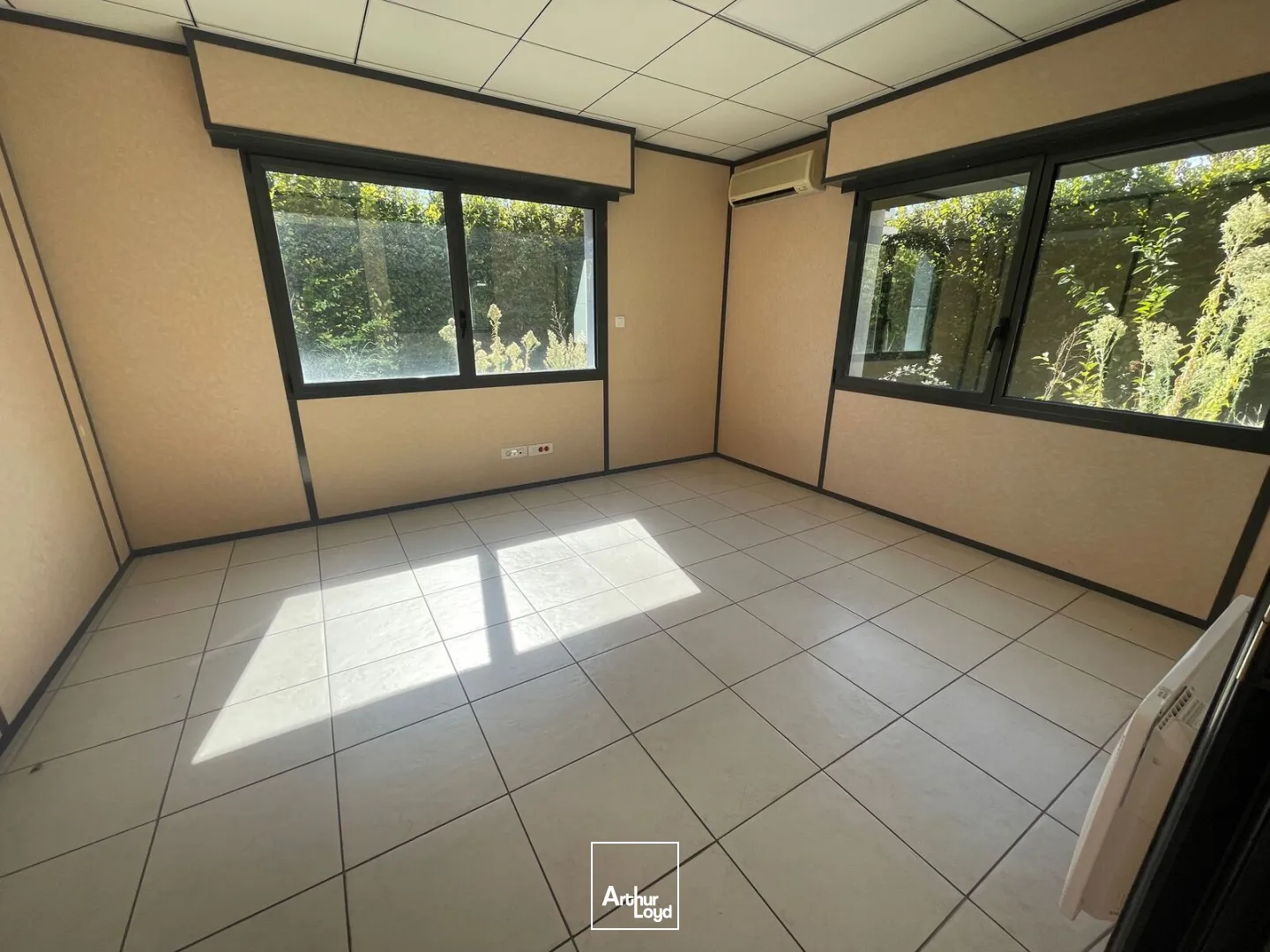 Bureaux - Vente - LE VAL D'HAZEY - 27600 - 400-400 - 7956489
