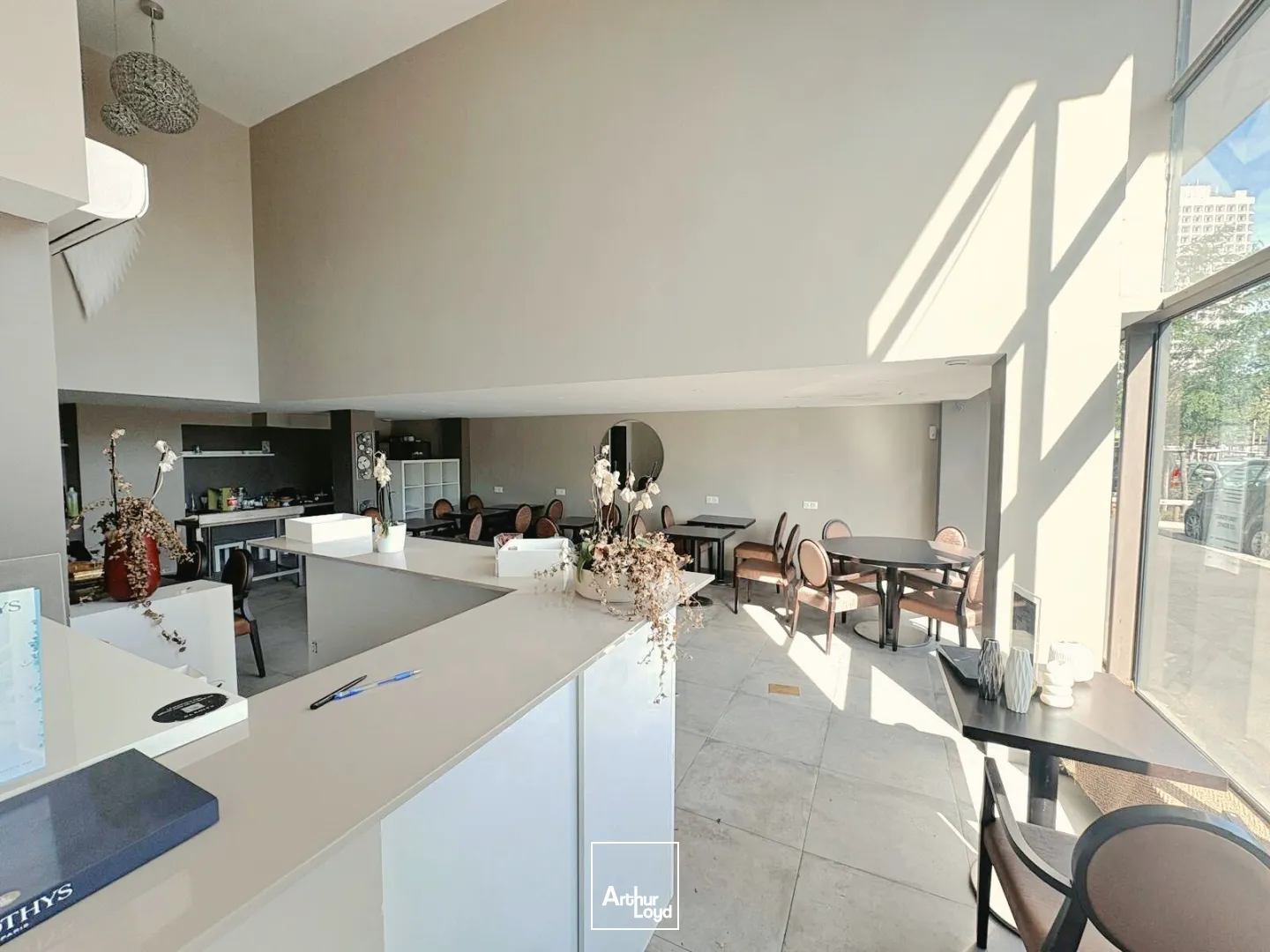 Locaux commerciaux - Location - MARSEILLE - 13008 - 77-449 - 7956589