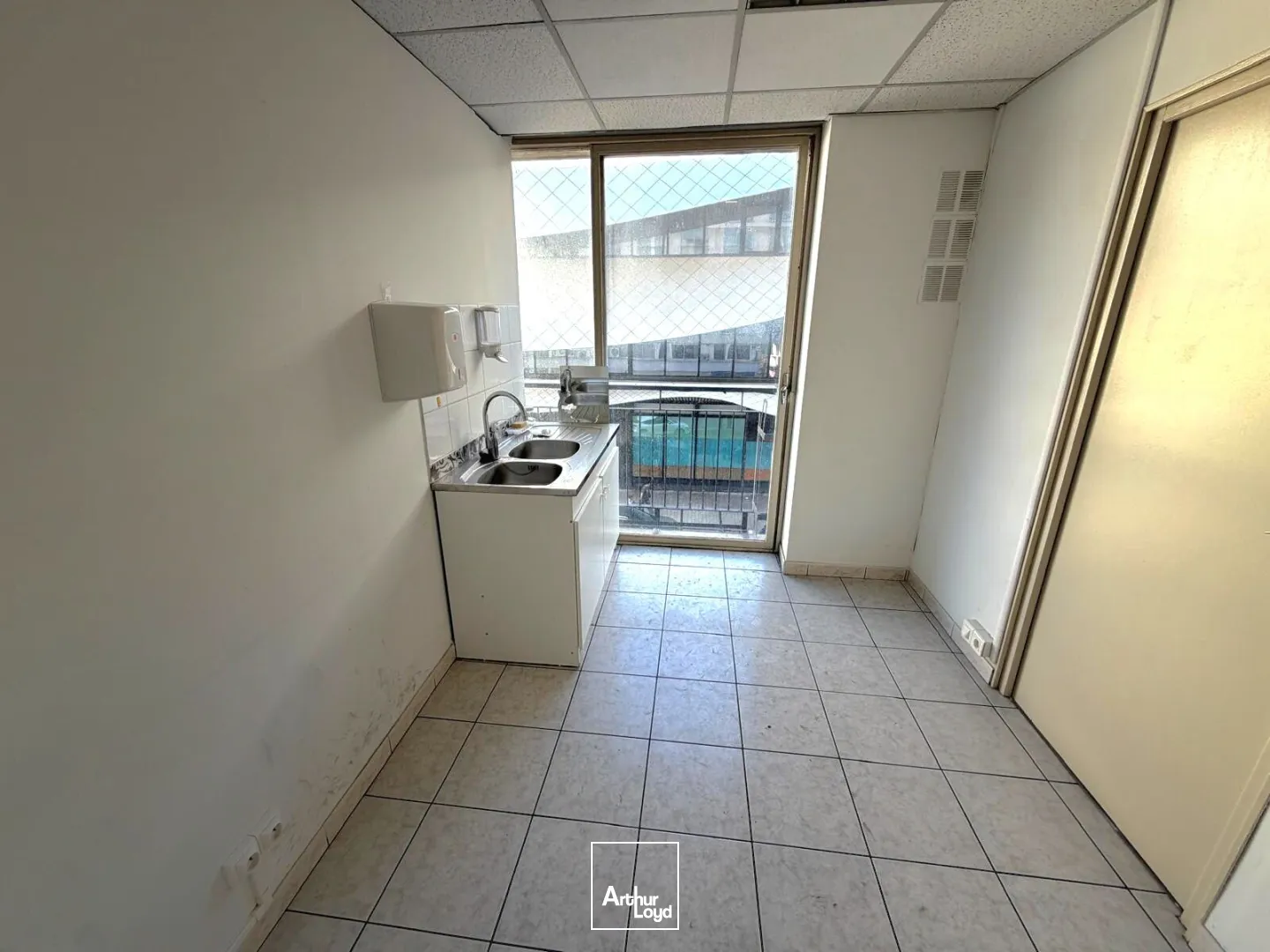 Bureaux - Location - MARSEILLE - 13001 - 137-137 - 7956598