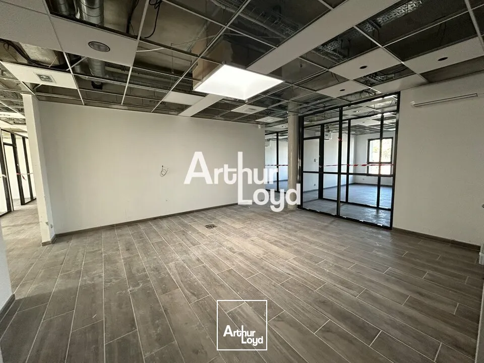 Locaux d'activité & Entrepôts - Vente - FREJUS - 83600 - 1252-1252 - 7956939