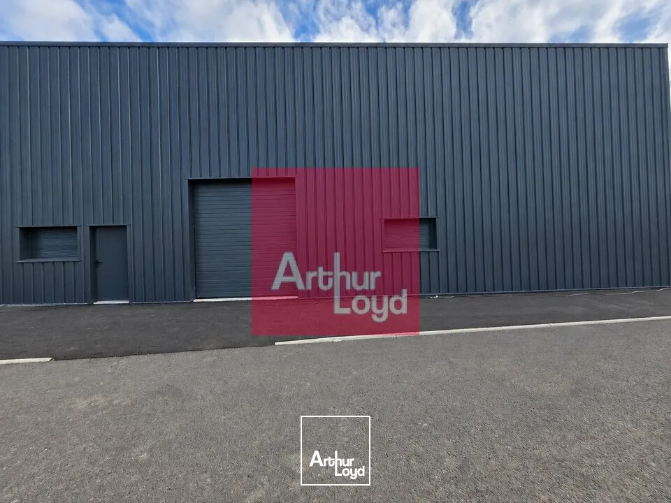 Locaux d'activité & Entrepôts - Location - AUBIÈRE - 63170 - 200-200 - 7957001