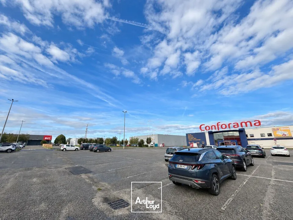 Locaux commerciaux - Location - GONFREVILLE-L'ORCHER - 76700 - 630-630 - 7957248