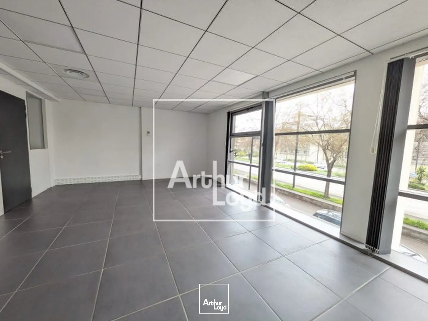 Bureaux - Location - NIMES - 30900 - 130-130 - 7957315