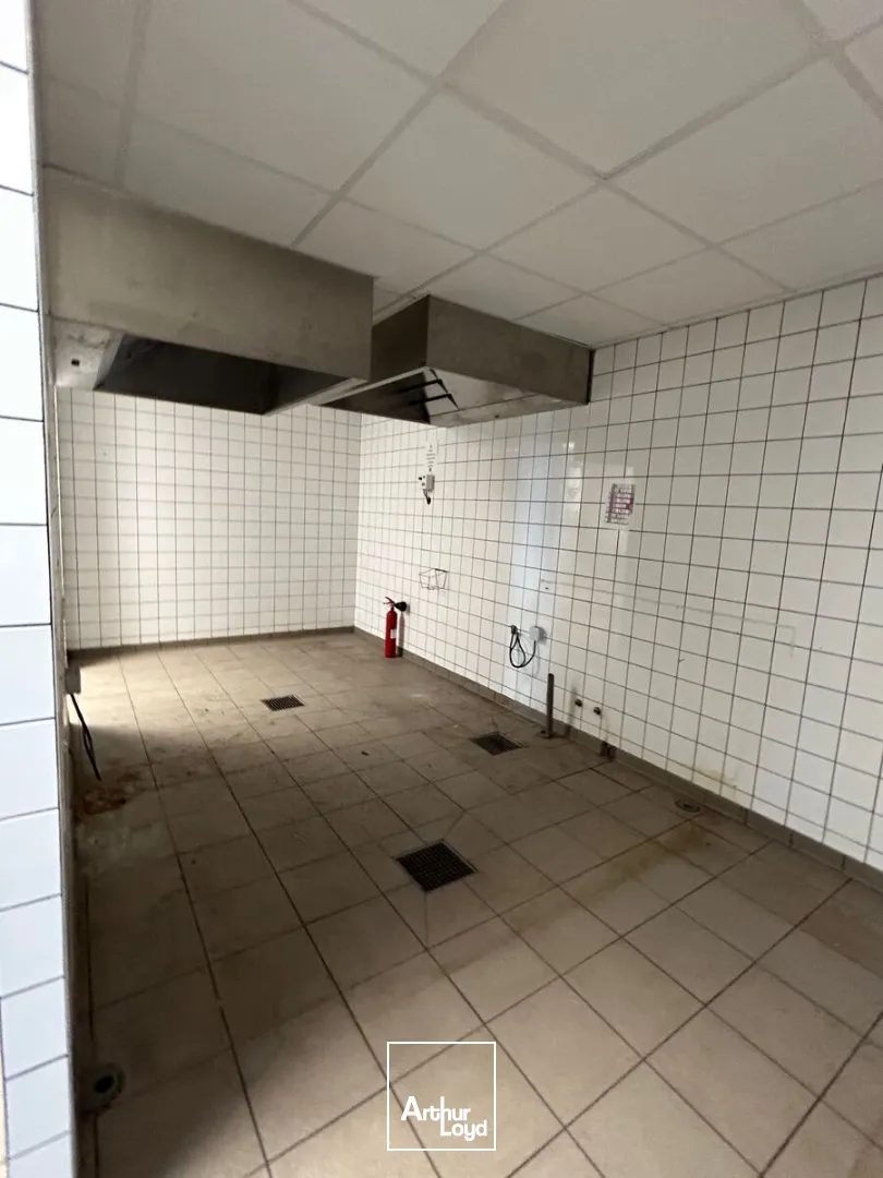 Locaux commerciaux - Location - SAINT QUENTIN - 02100 - 585.23-585.23 - 7957378