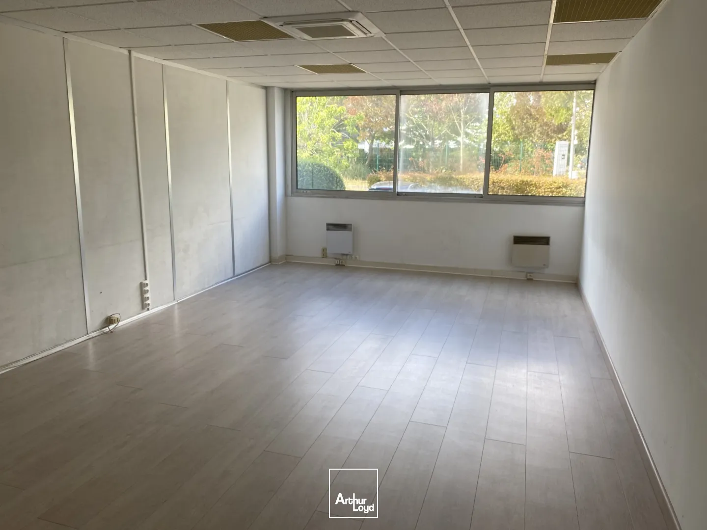 Bureaux - Location - BORDEAUX - 33300 - 7-323 - 7957450