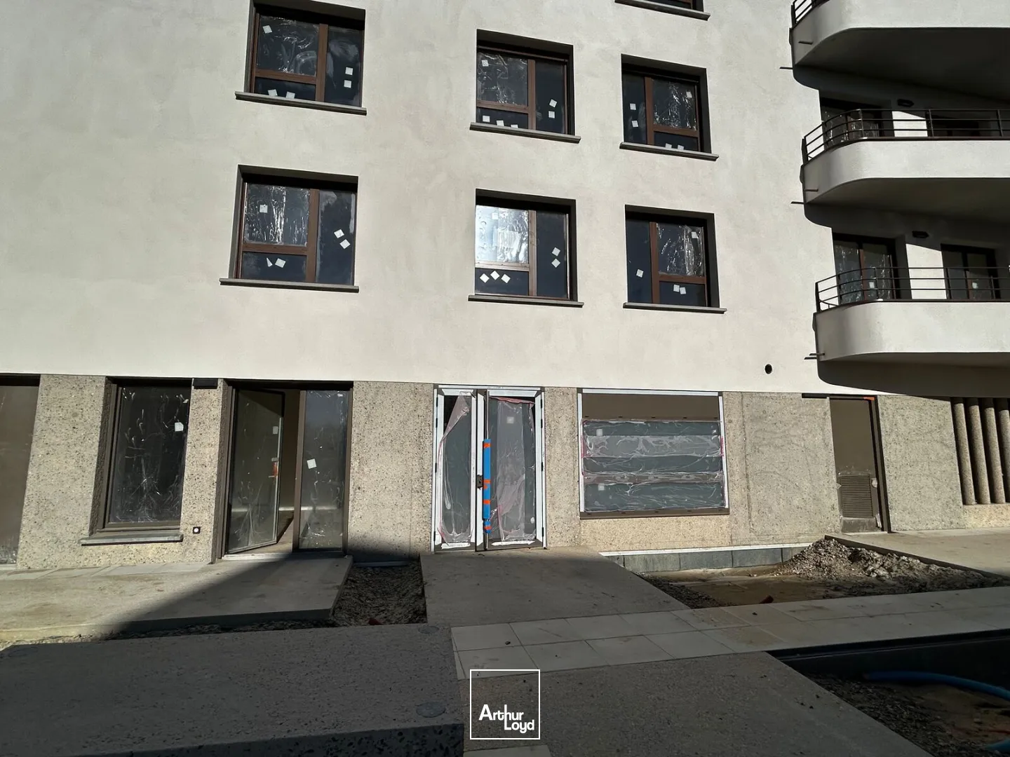 Locaux commerciaux - Vente - ARTIGUES PRES BORDEAUX - 33370 - 86.8-335 - 7957462