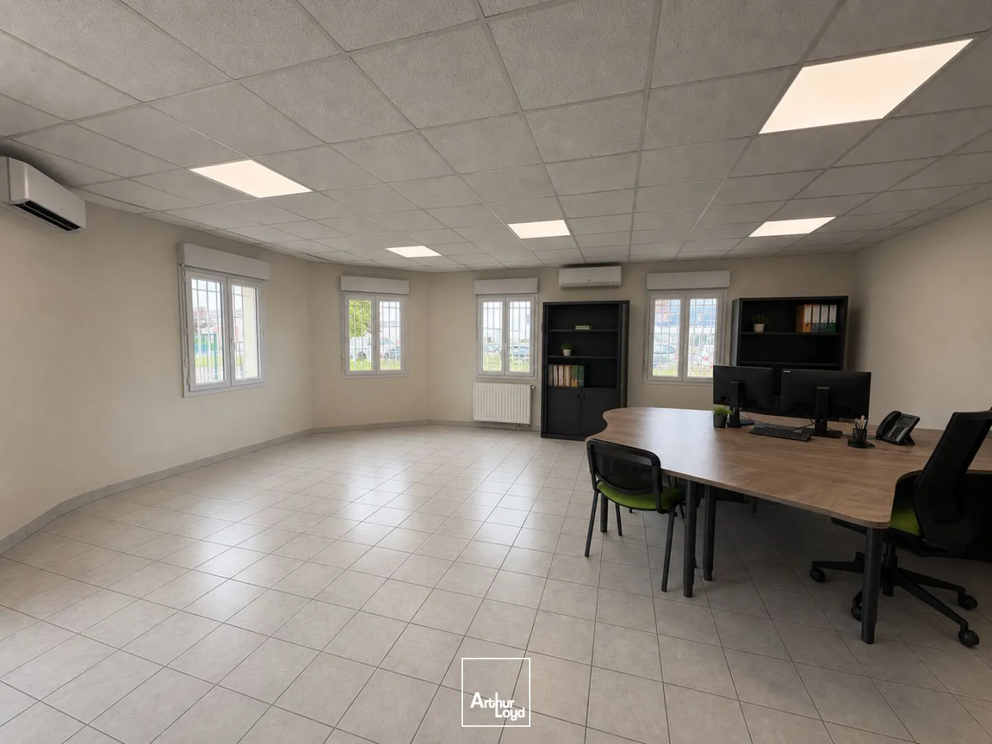 Locaux d'activité & Entrepôts - Vente - LA CHAPELLE SAINT MESMIN - 45380 - 400-400 - 7957562