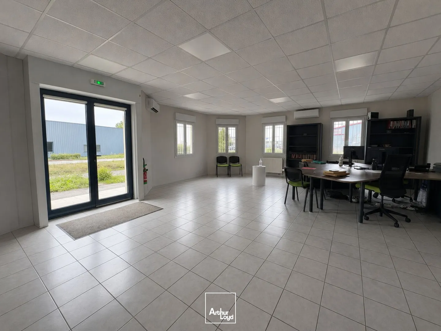 Locaux d'activité & Entrepôts - Vente - LA CHAPELLE SAINT MESMIN - 45380 - 400-400 - 7957561