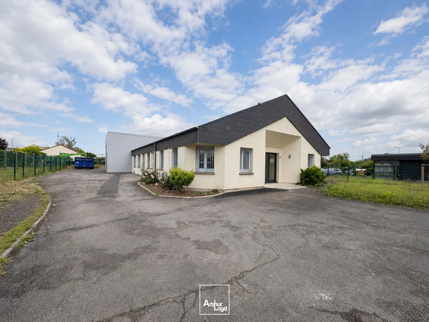Locaux d'activité & Entrepôts - Vente - LA CHAPELLE SAINT MESMIN - 45380 - 400-400 - 7957557
