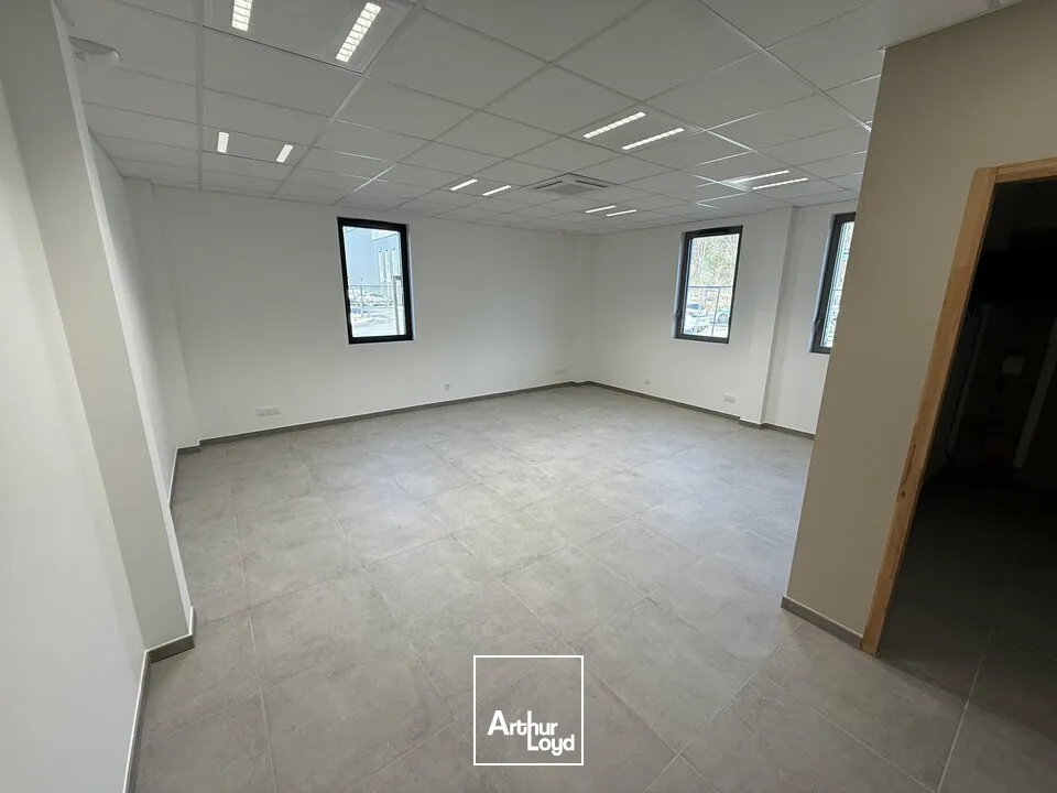 Locaux d'activité & Entrepôts - Location - VALENCE - 26000 - 360-360 - 7958154
