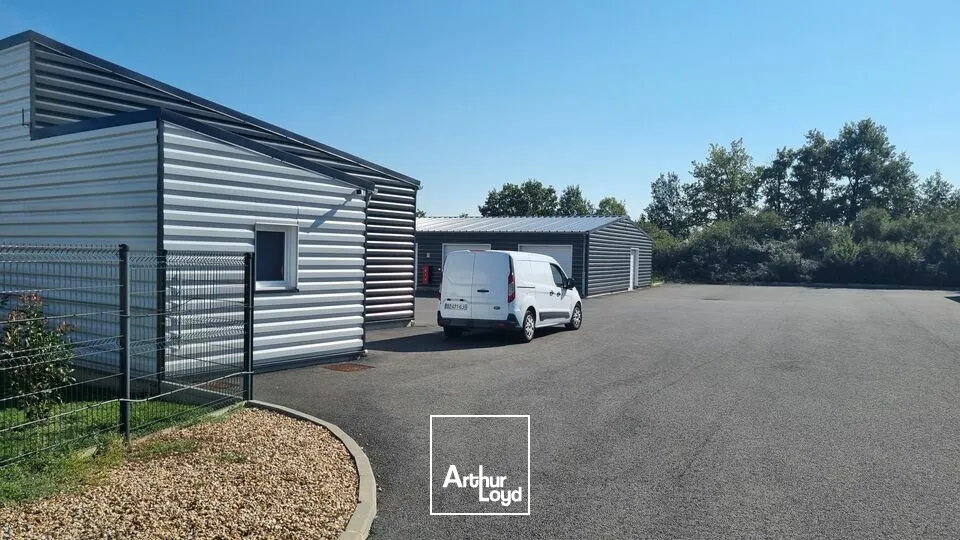 Locaux d'activité & Entrepôts - Location - POITIERS - 86000 - 56-56 - 7958274