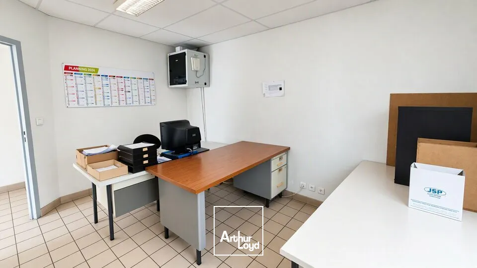Locaux d'activité & Entrepôts - Vente - LIGUGÉ - 86240 - 1553-1553 - 7958267