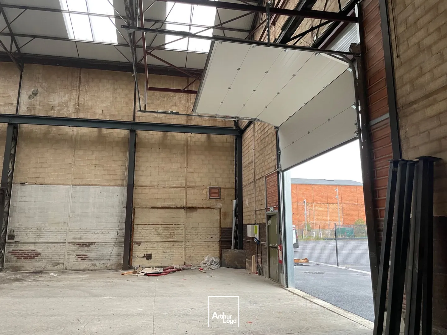 Locaux d'activité & Entrepôts - Location - BILLY SUR AISNE - 02200 - 700-700 - 7958325