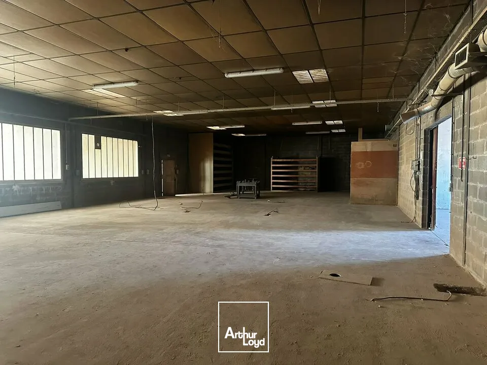 Locaux d'activité & Entrepôts - Location - BOURGES - 18000 - 700-700 - 7959375
