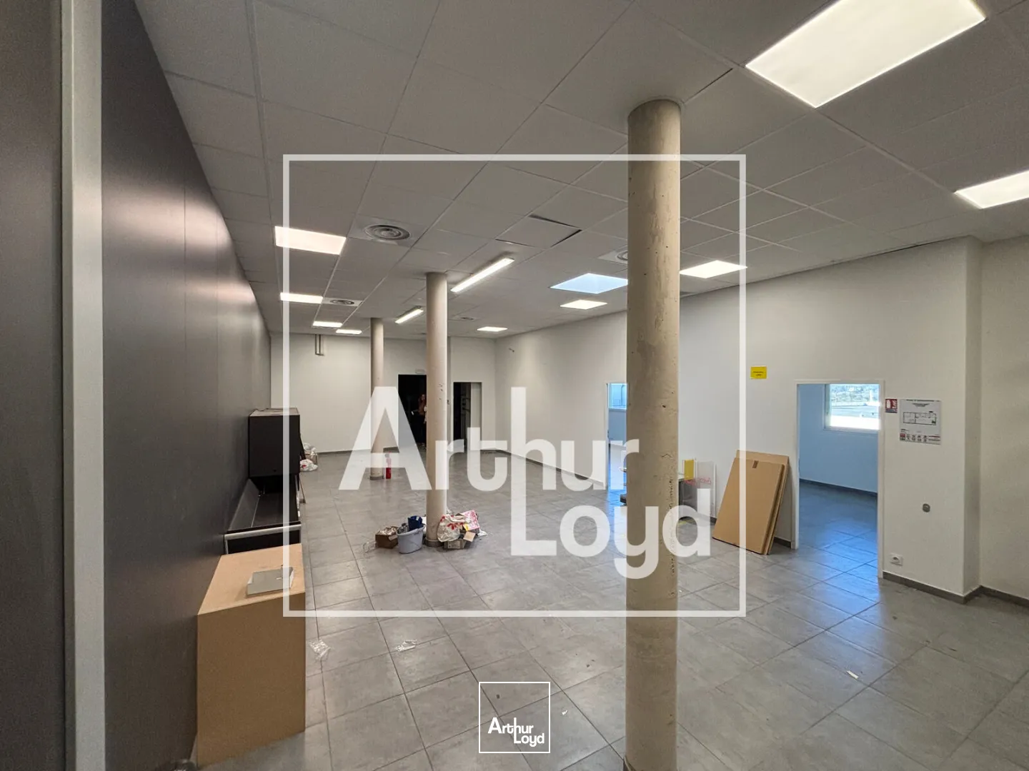 Locaux commerciaux - Location - LA CALMETTE - 30190 - 585-585 - 7959501