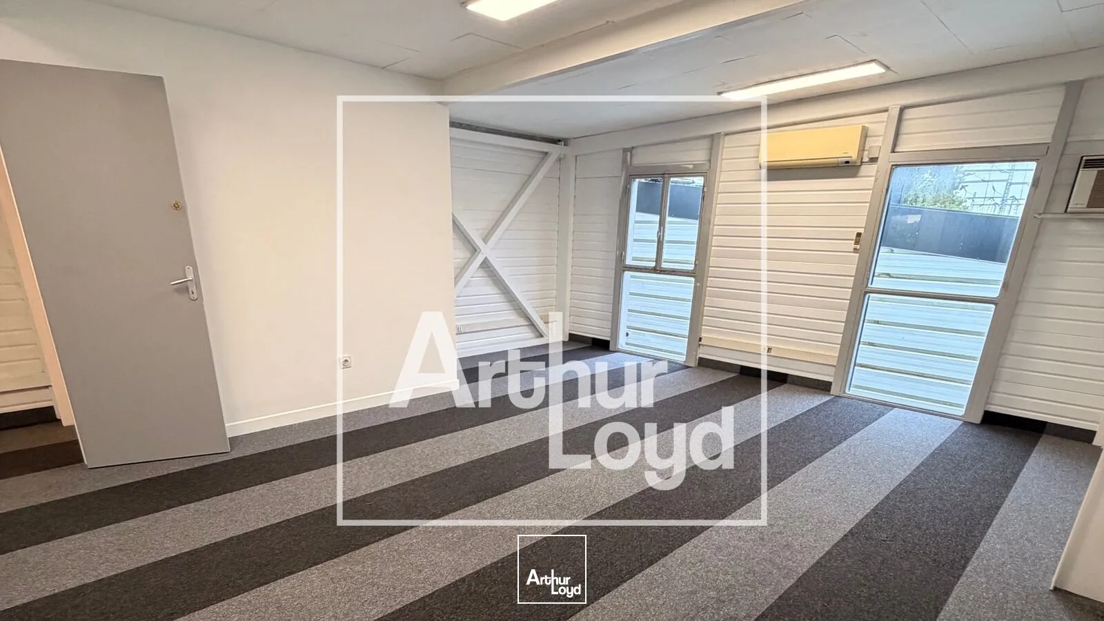 Locaux d'activité & Entrepôts - Location - SAINT JEAN DE VEDAS - 34430 - 115-115 - 7959559