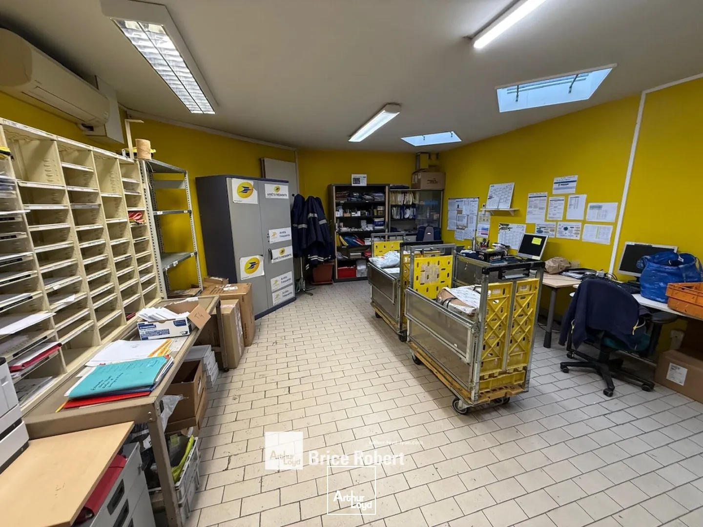 Locaux commerciaux - Location - MIRIBEL - 01700 - 372-372 - 7960238