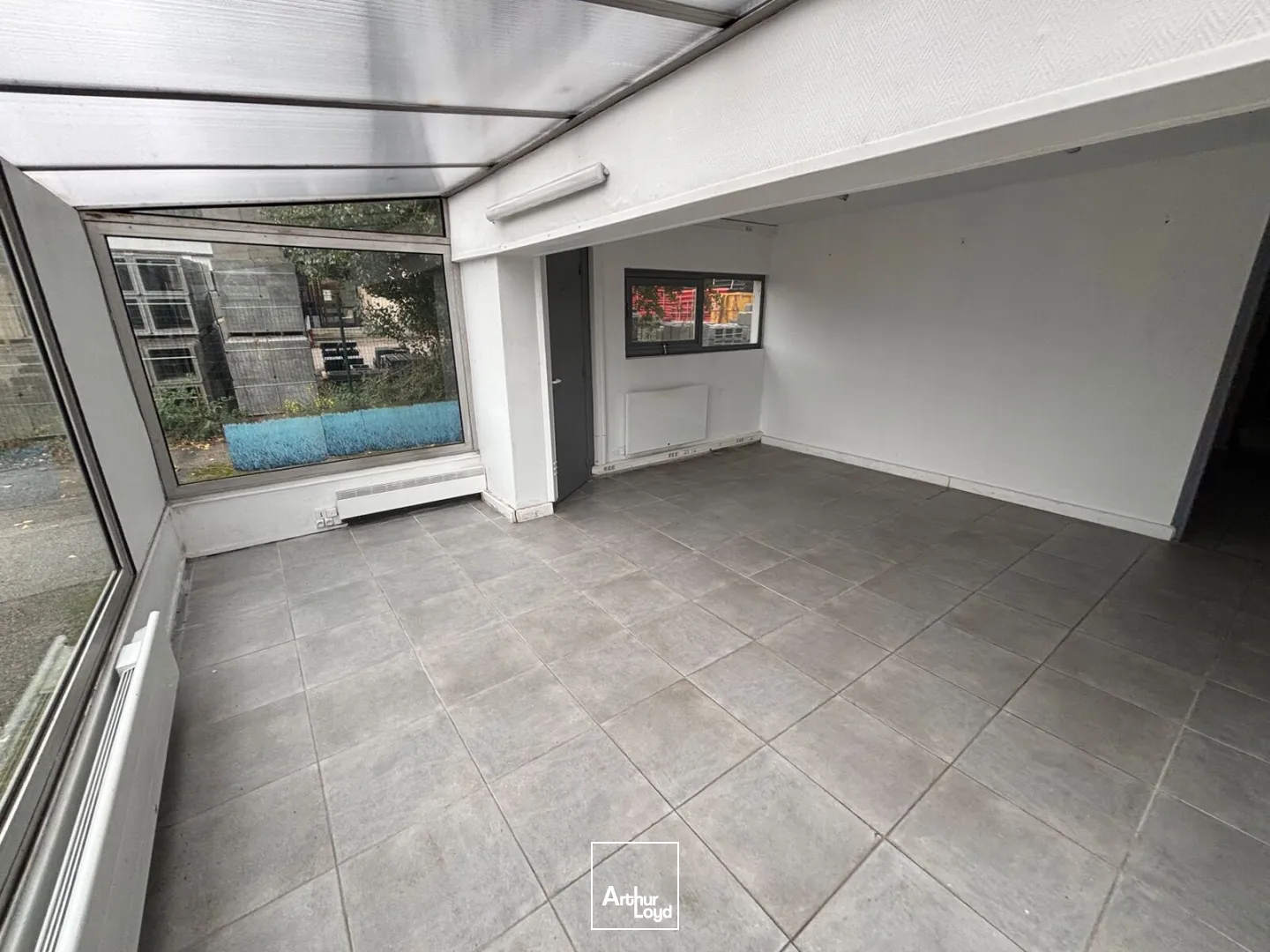 Locaux d'activité & Entrepôts - Location - SOTTEVILLE LES ROUEN - 76300 - 700-700 - 7962477