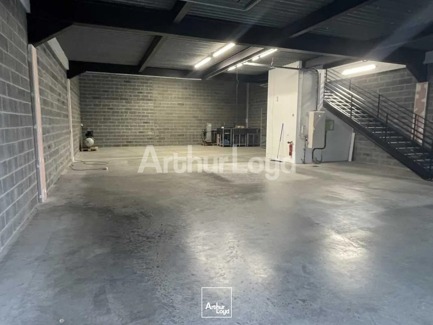 Locaux d'activité & Entrepôts - Location - LESQUIN - 59810 - 333-1259 - 7967280