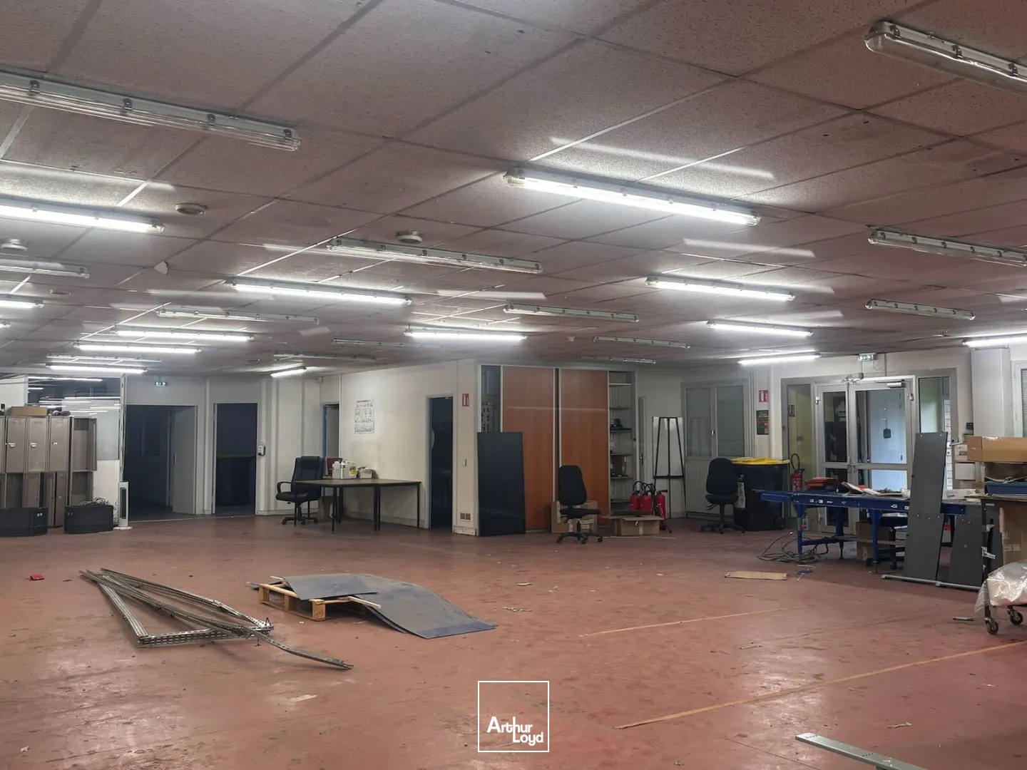 Locaux d'activité & Entrepôts - Vente - SAINT GALMIER - 42330 - 262-2755 - 7967683