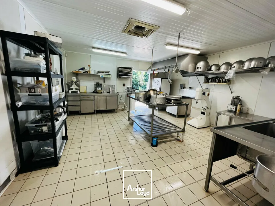 Locaux d'activité & Entrepôts - Vente - PORT-JÉRÔME-SUR-SEINE - 76330 - 304-304 - 7969717