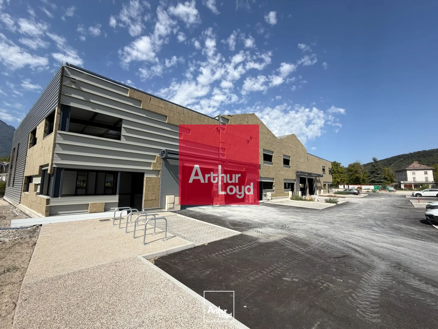 Locaux d'activité & Entrepôts - Location - LE PONT DE CLAIX - 38800 - 333-669 - 7972386