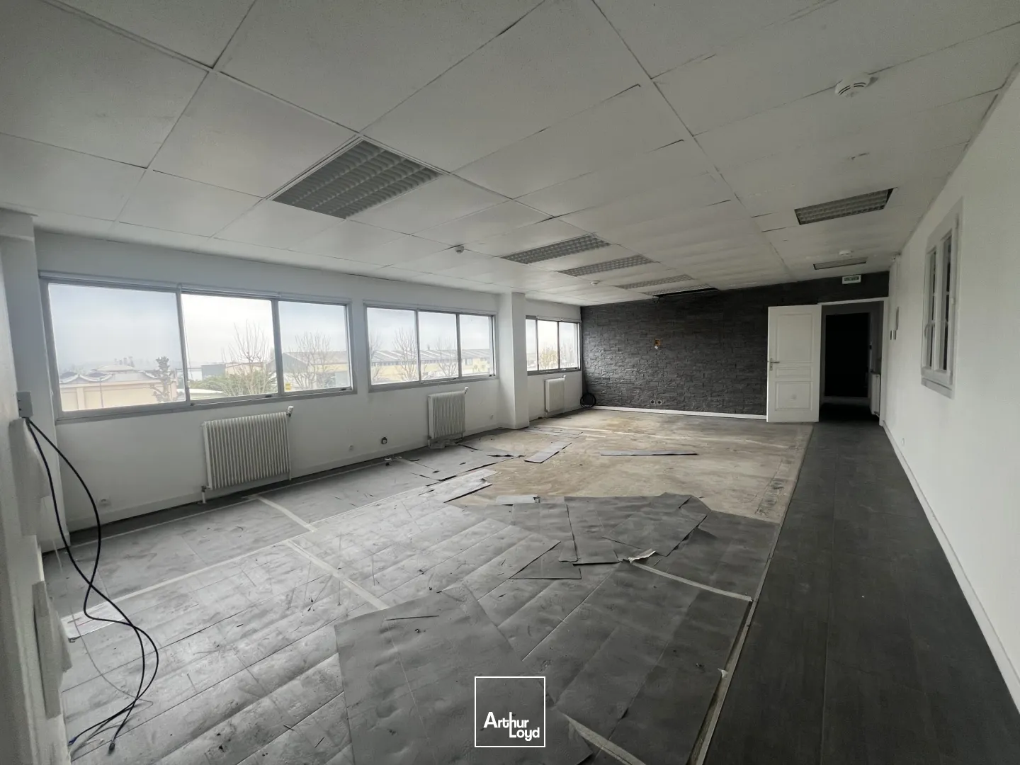 Locaux d'activité & Entrepôts - Location - GOUSSAINVILLE - 95190 - 1357-1357 - 7972619