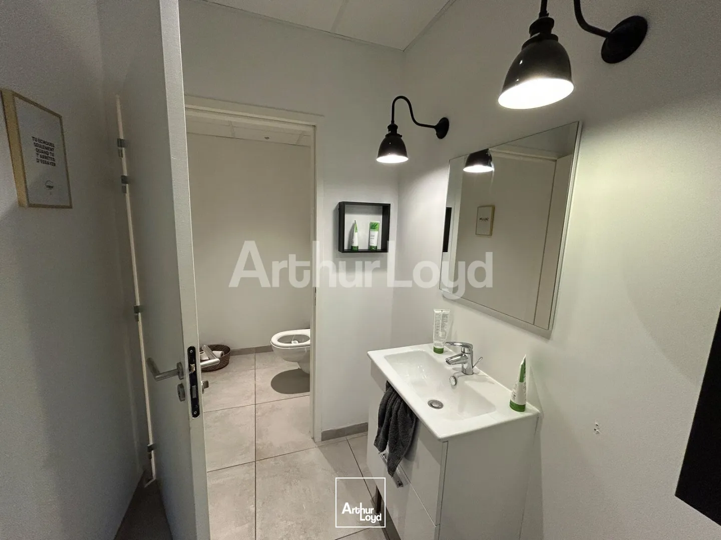 Locaux commerciaux - Location - LILLE - 59000 - 88-88 - 7976277