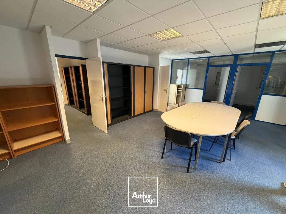 Locaux d'activité & Entrepôts - Vente - VALENCE - 26000 - 900-900 - 7979289