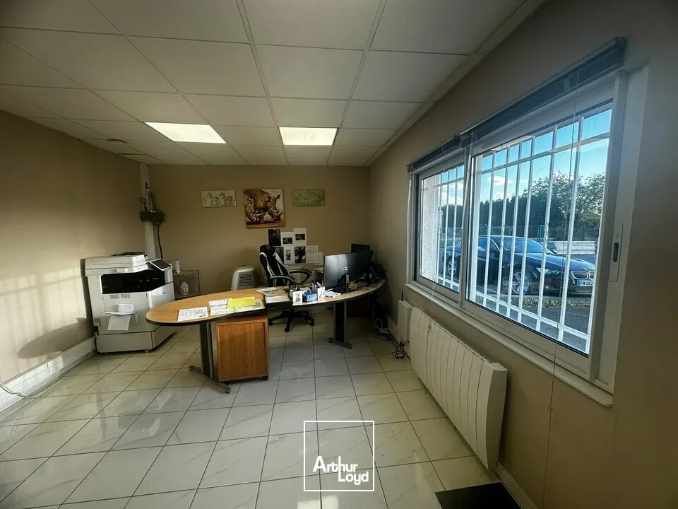 Locaux d'activité & Entrepôts - Vente - MEHUN-SUR-YEVRE - 18500 - 772-772 - 7979511