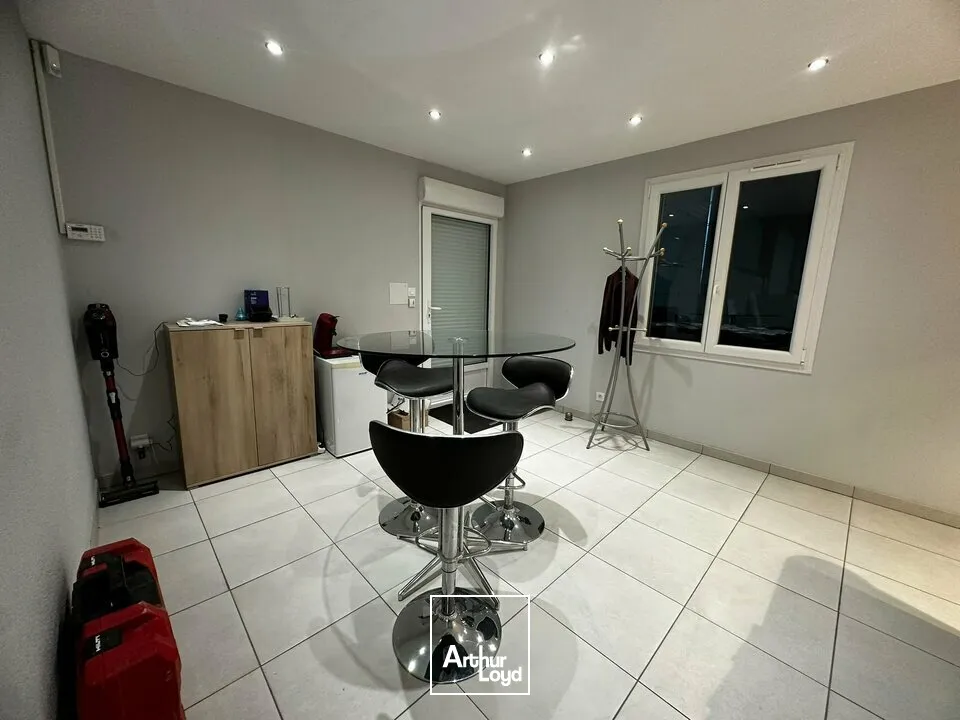 Locaux d'activité & Entrepôts - Vente - MEHUN-SUR-YEVRE - 18500 - 772-772 - 7979513