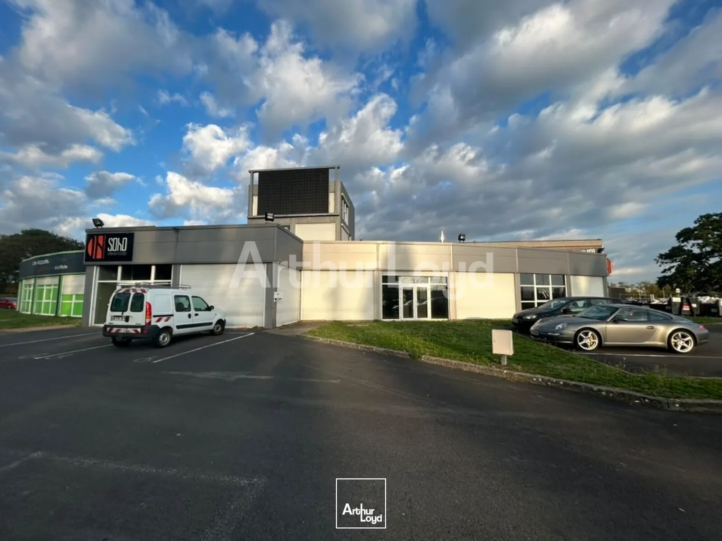 Locaux commerciaux - Location - PETITE FORET - 59494 - 560-560 - 7980103
