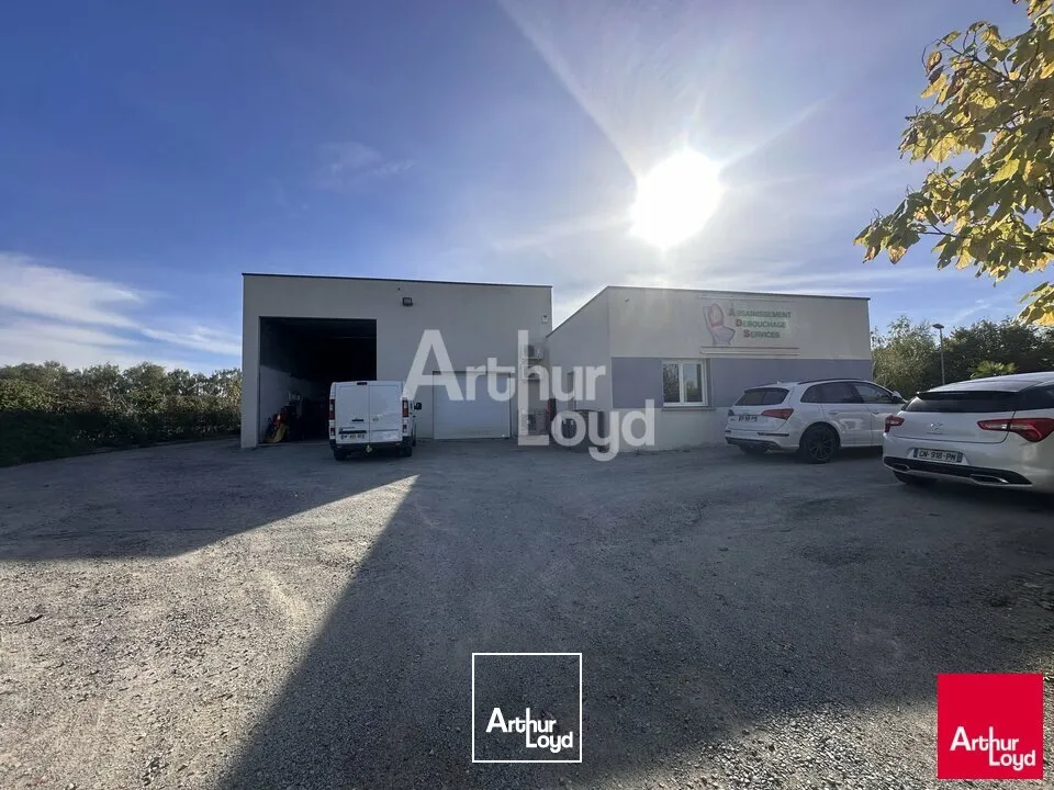 Locaux d'activité & Entrepôts - Vente - BOURGBARRÉ - 35230 - 400-400 - 7980404