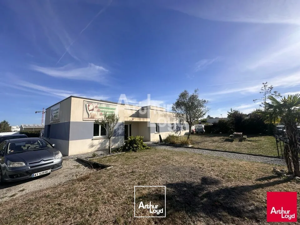 Locaux d'activité & Entrepôts - Vente - BOURGBARRÉ - 35230 - 400-400 - 7980403